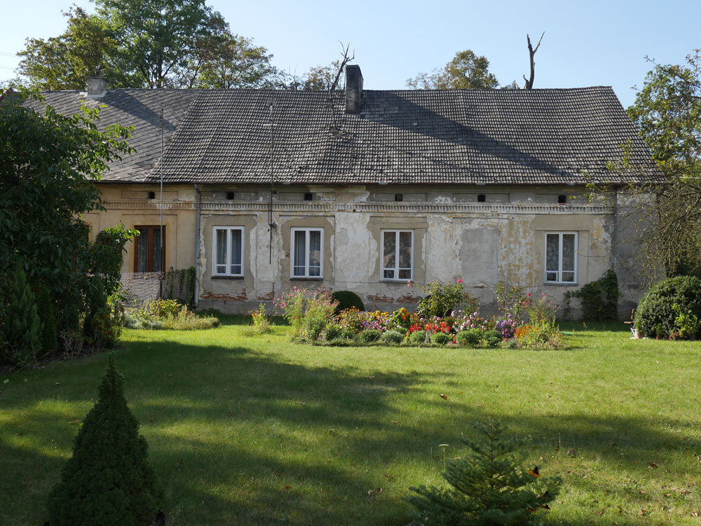 Oficyna pałacu we Włoszczowie