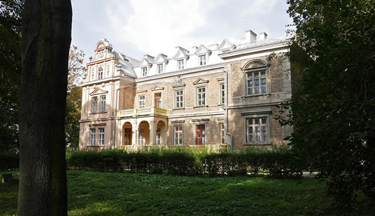 Pałac Dobieckich w Łopusznie